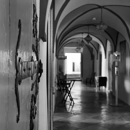 Hotel De Restaurant Chez Aron Balde *