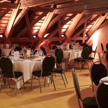 Hotel De Restaurant Chez Aron Balde