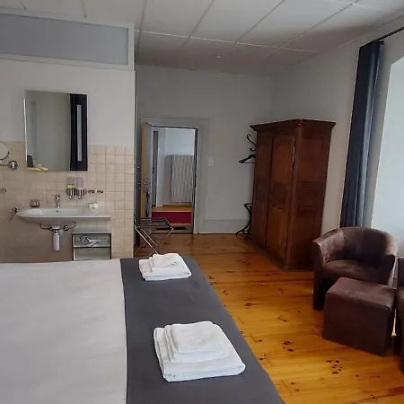 De Restaurant Chez Aron Balde Hotel *
