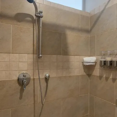 Hotel De Restaurant Chez Aron Balde *