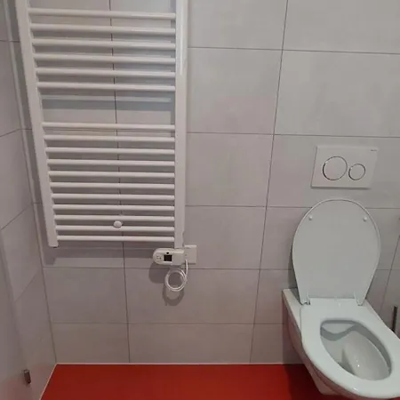 Hotel De Restaurant Chez Aron Balde