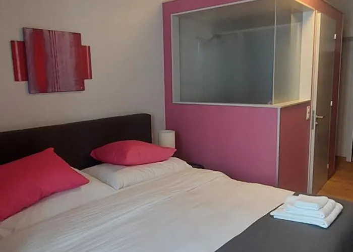 De Restaurant Chez Aron Balde Hotel *