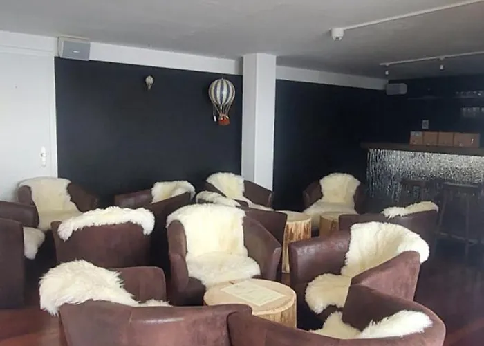 De Restaurant Chez Aron Balde Hotel *