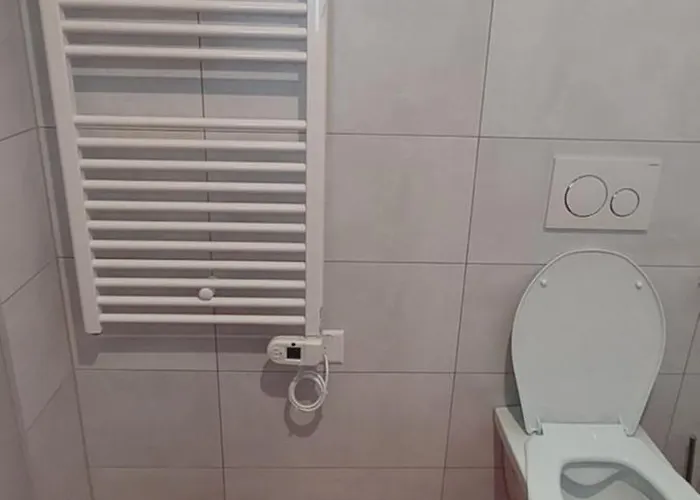 Hotel De Restaurant Chez Aron Balde