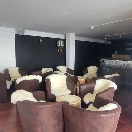 De Restaurant Chez Aron Balde Otel *